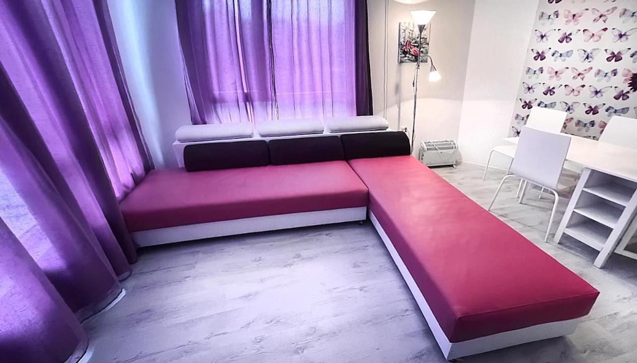 Private Apartment With Parking And Pool Балчик Екстериор снимка