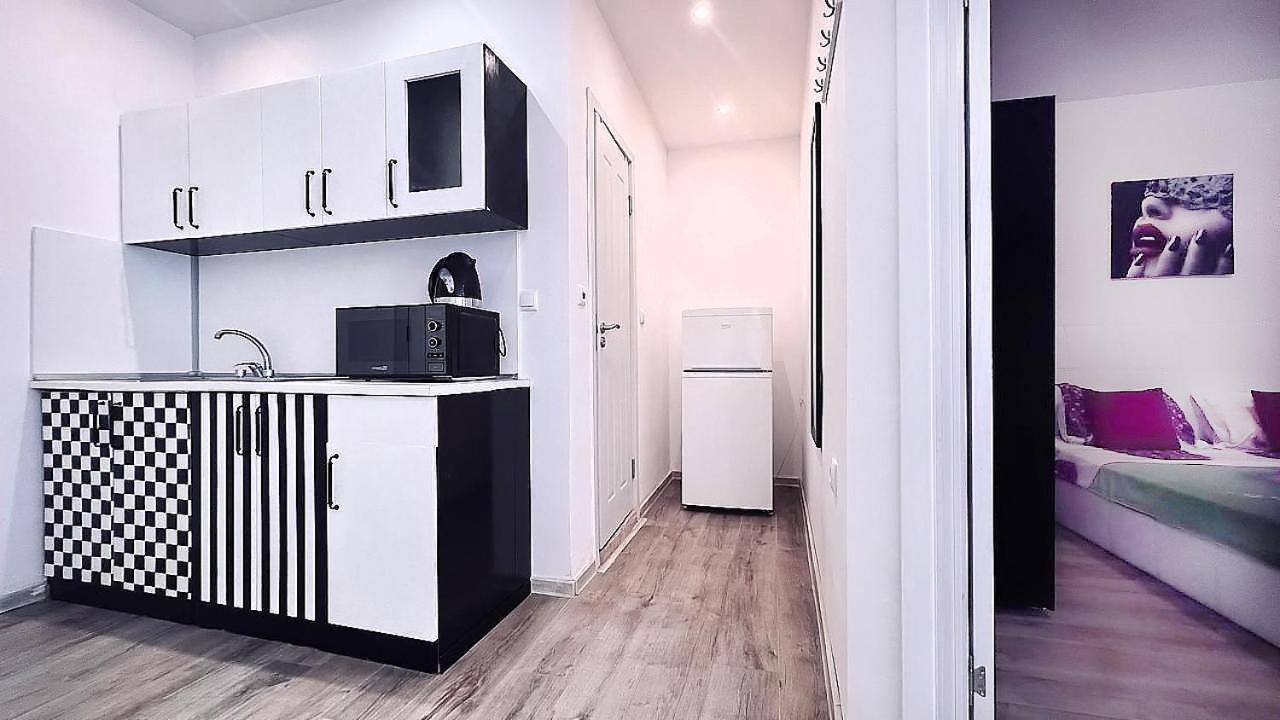 Private Apartment With Parking And Pool Балчик Екстериор снимка