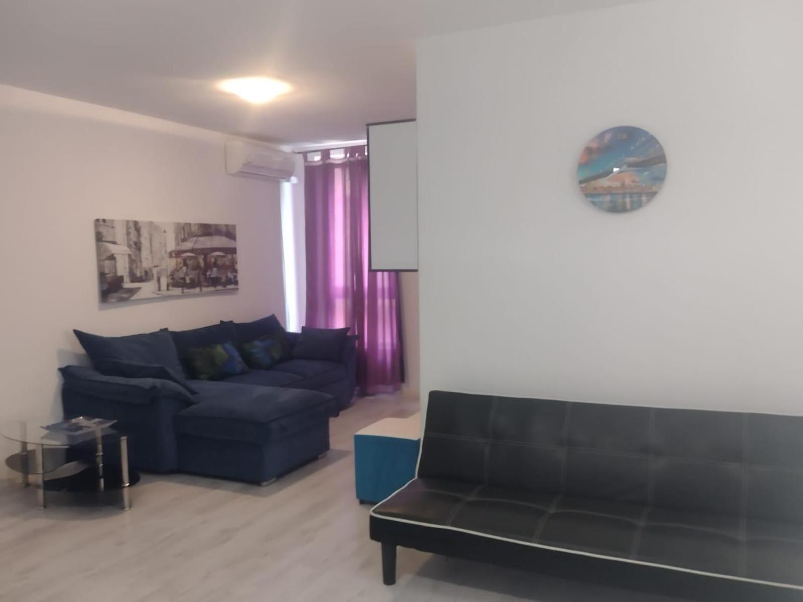Private Apartment With Parking And Pool Балчик Екстериор снимка