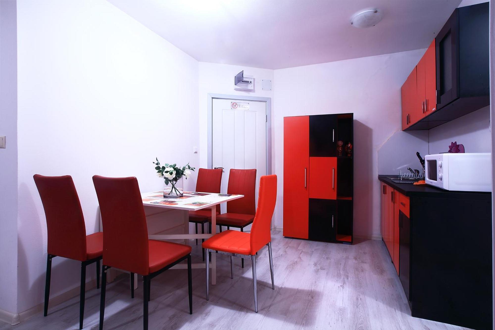 Private Apartment With Parking And Pool Балчик Екстериор снимка