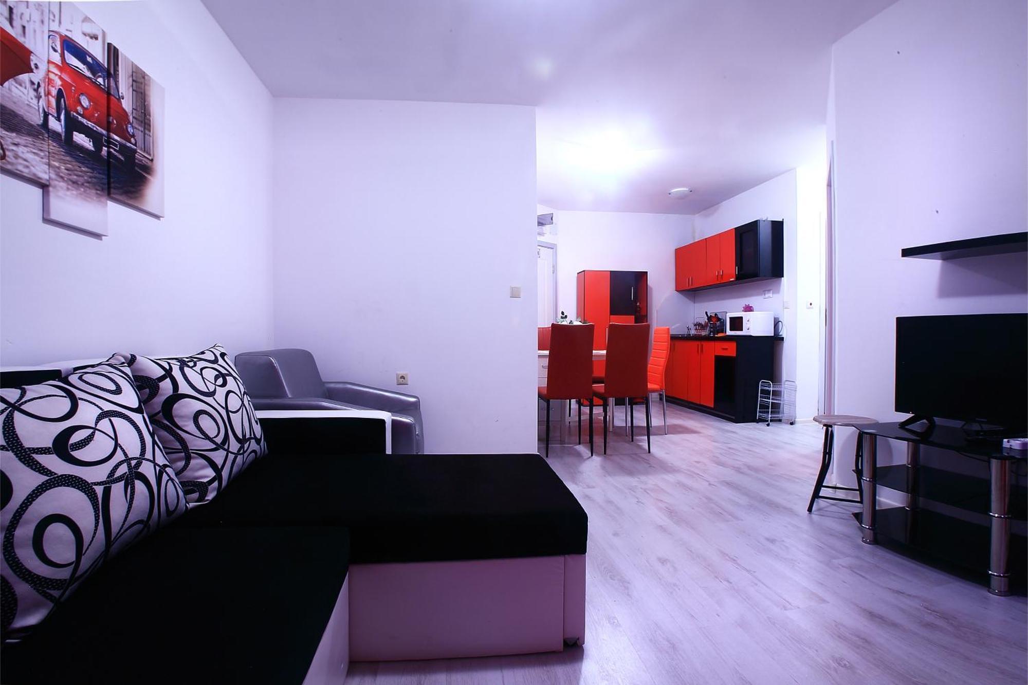 Private Apartment With Parking And Pool Балчик Екстериор снимка