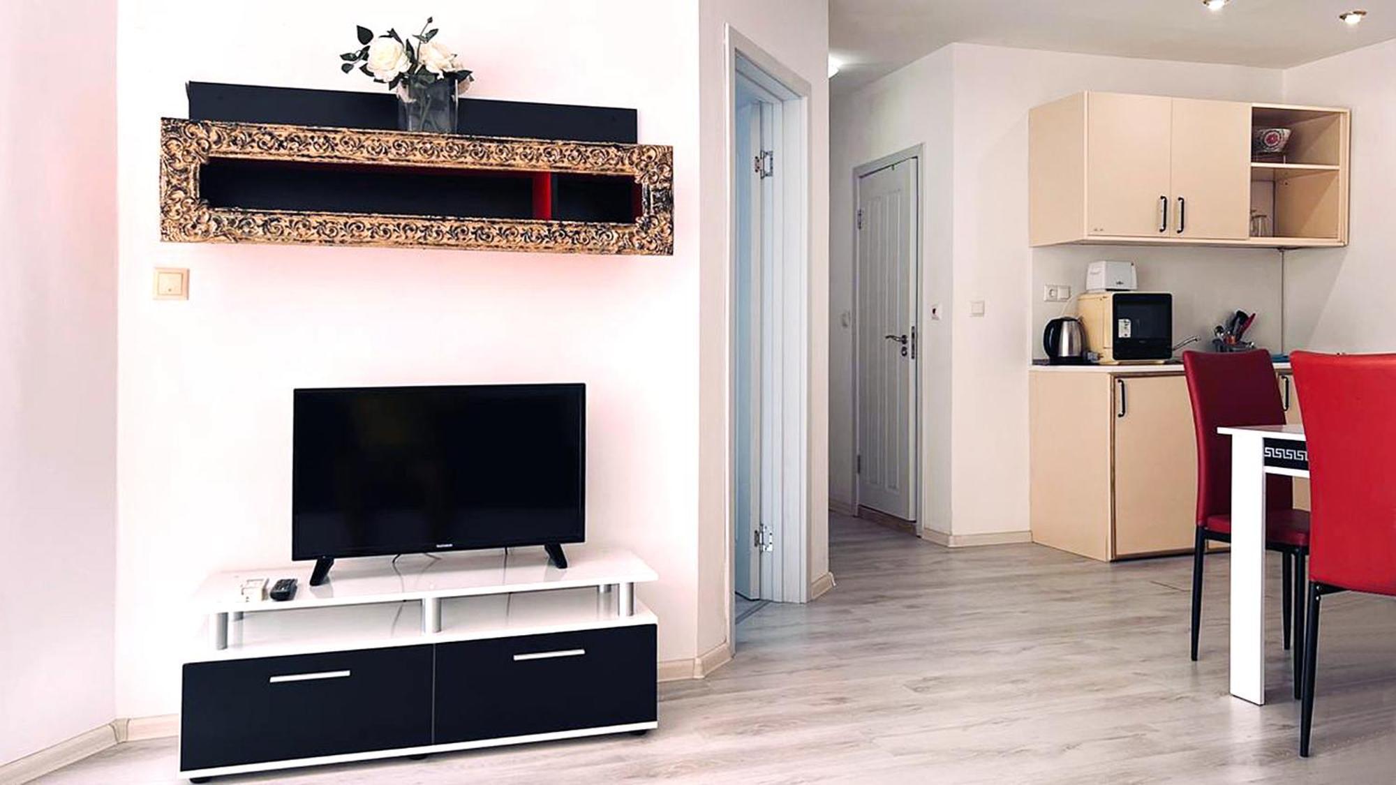 Private Apartment With Parking And Pool Балчик Екстериор снимка