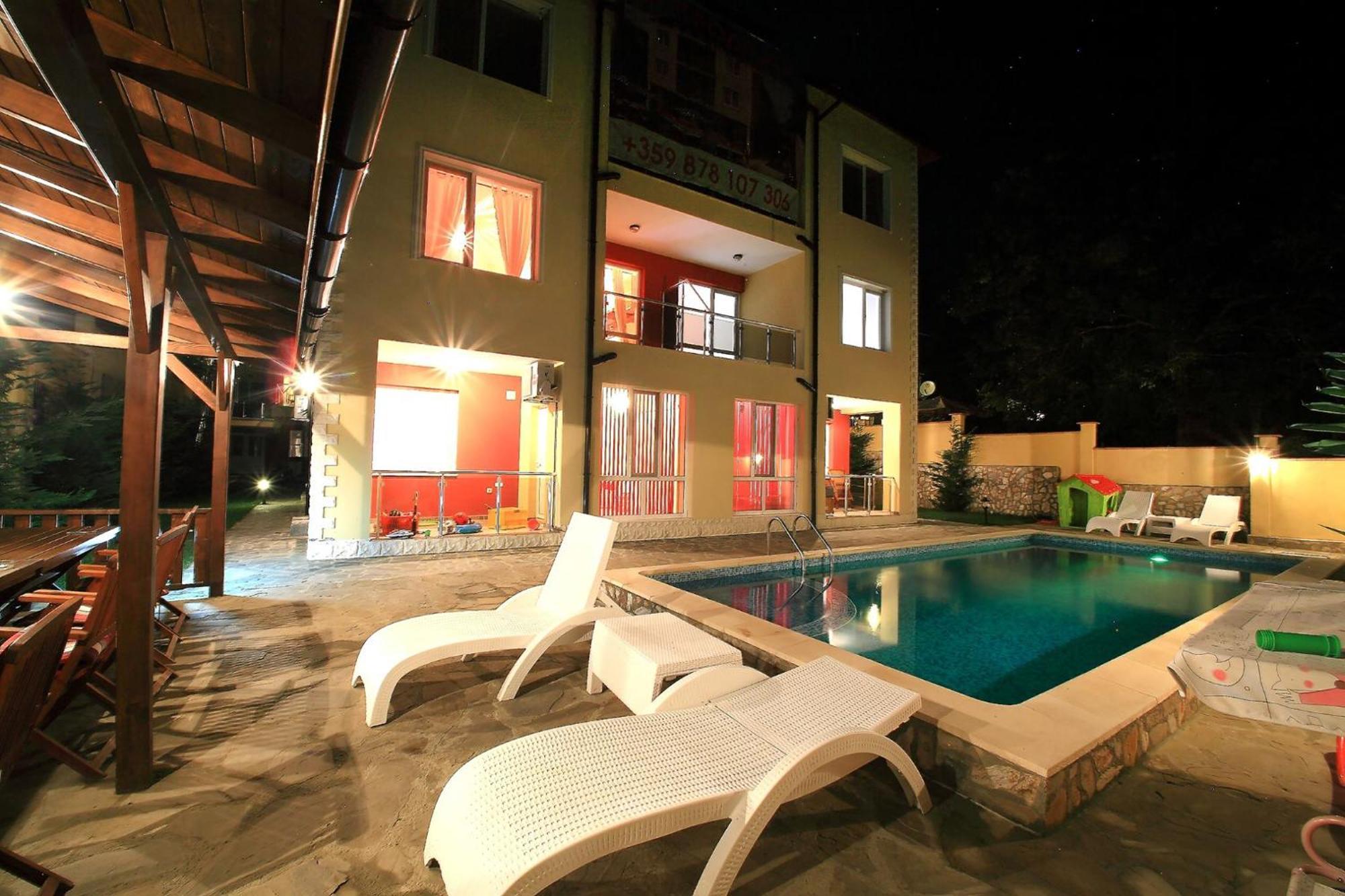 Private Apartment With Parking And Pool Балчик Екстериор снимка