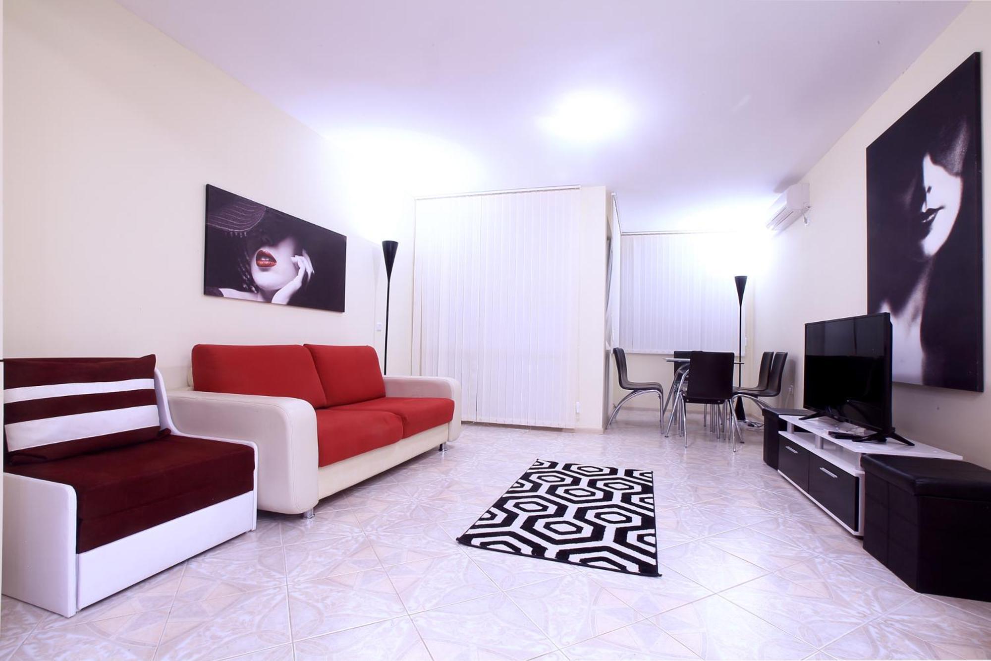Private Apartment With Parking And Pool Балчик Екстериор снимка