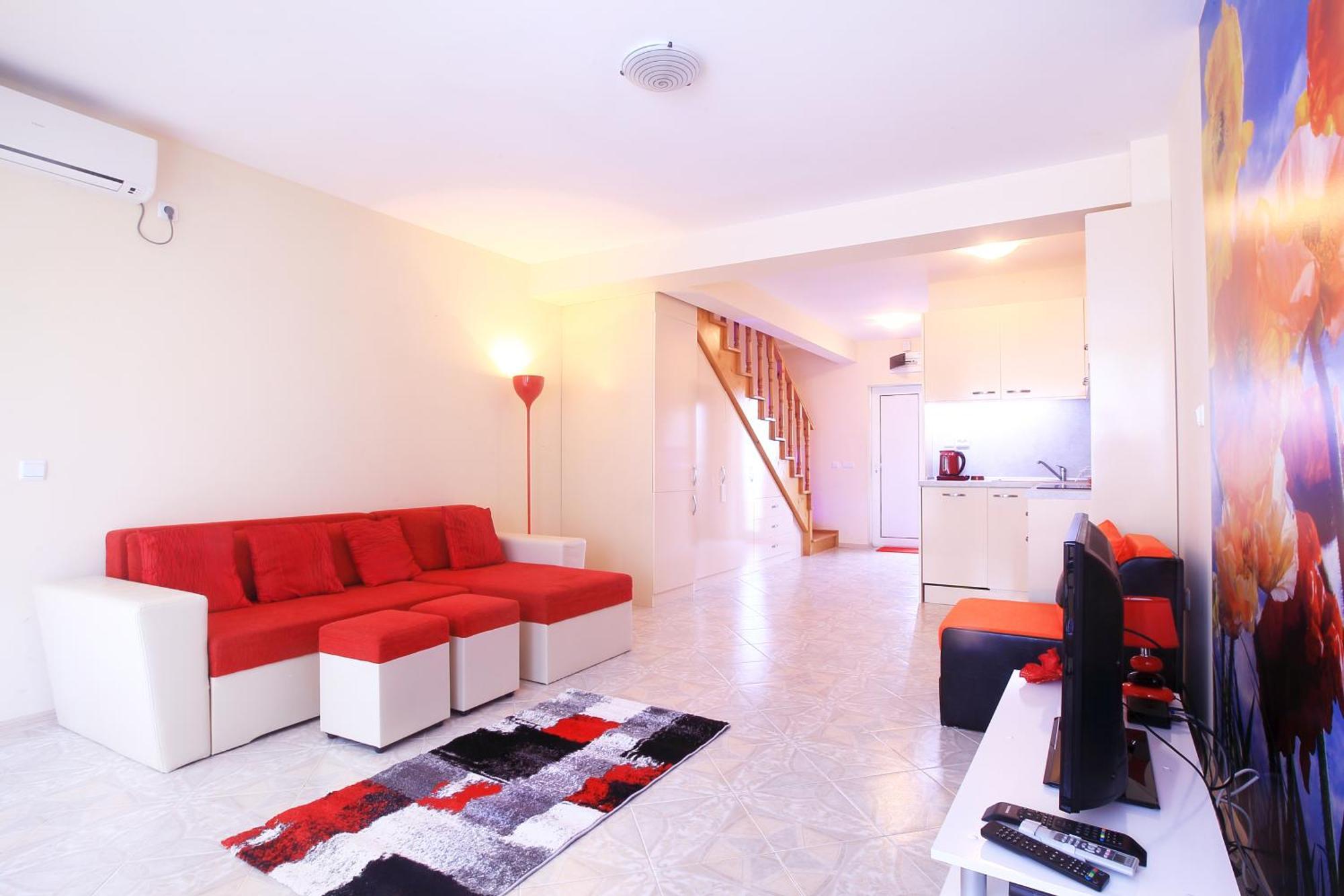 Private Apartment With Parking And Pool Балчик Екстериор снимка